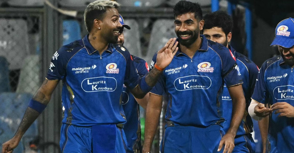 പാണ്ഡ്യ ഇല്ലാത്തപ്പോൾ എന്തൊരു ഐക്യം? മുംബൈ താരങ്ങൾക്ക് ജയിക്കണമെന്ന വാശി: ബുമ്രയ്ക്ക് കയ്യടിച്ച് മുൻ ഇന്ത്യൻ താരം