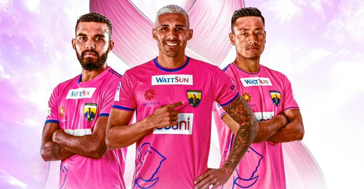 ഫോർസ കൊച്ചിക്കെതിരെ തിരിച്ചുവരവിന് ഒരുങ്ങി കൊമ്പൻസ്; പിങ്ക് ജഴ്സിയിൽ കളിക്കാനിറങ്ങും