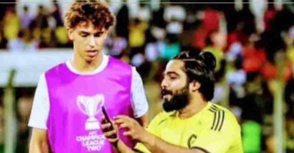 റൊണാൾഡോയുടെ മലയാളി ആരാധകൻ ഗ്രൗണ്ടിലിറങ്ങി; താരങ്ങളെ അപായപ്പെടുത്താൻ ശ്രമിച്ചതിന് കേസ്, എഫ്‌സി ഗോവയ്ക്ക് പിഴ 8 ലക്ഷം!