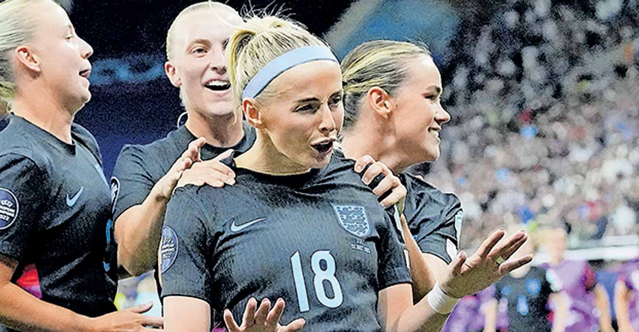 ഫൈനലി, ഇംഗ്ലണ്ട്; ഇറ്റലിയെ 2–1ന് തോൽപിച്ചു, ഇംഗ്ലണ്ട് വനിതാ യൂറോ കപ്പ് ഫൈനലിൽ