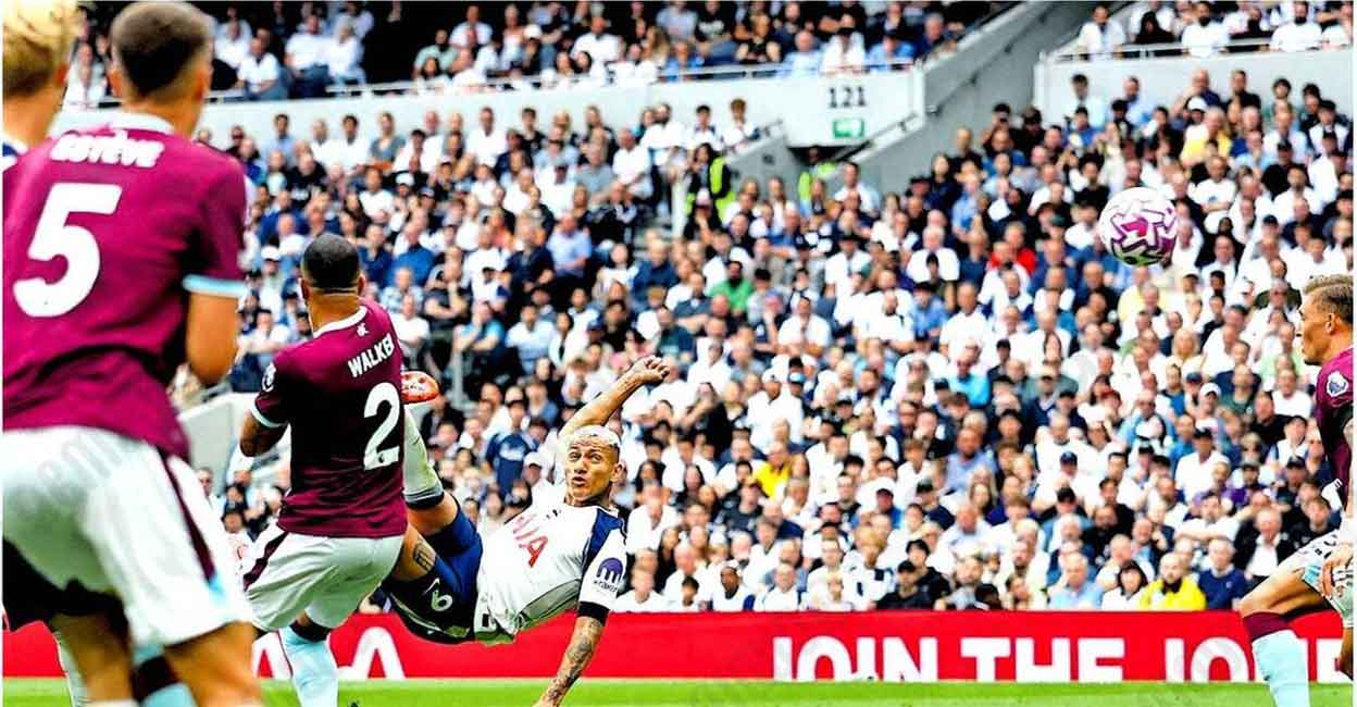 പ്രീമിയർ ലീഗിന് തകർപ്പൻ തുടക്കം; തിരിച്ചുവരവറിയിച്ച് റിച്ചാർലിസൺ, കുതിച്ചു തുടങ്ങി ലിവർപൂൾ, മാഞ്ചസ്റ്റർ സിറ്റി