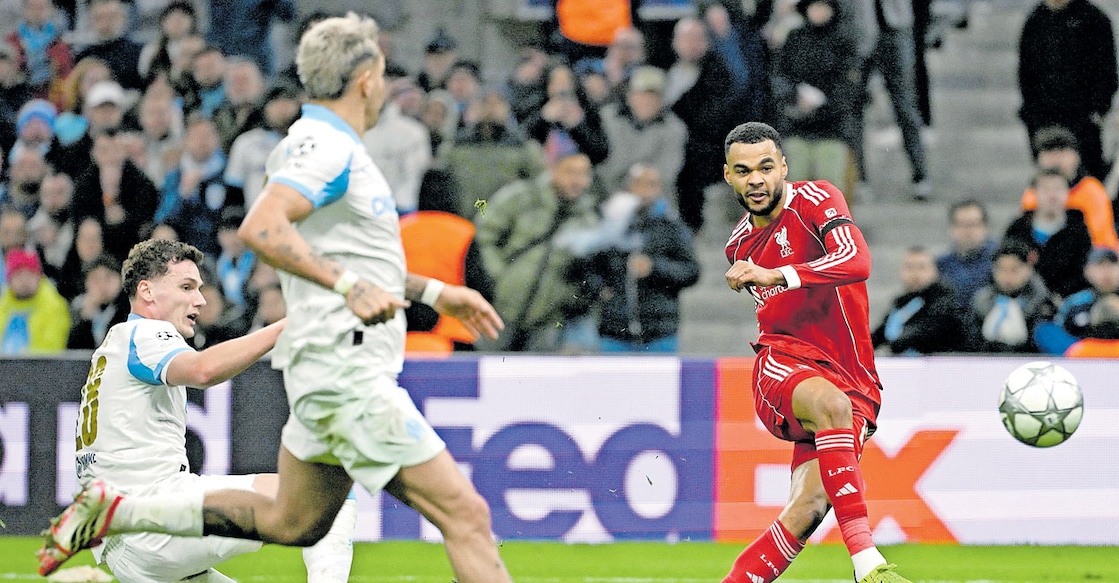 മാഴ്സൈയ്ക്കെതിരെ ഗോൾ നേടുന്ന ലിവർപൂൾ താരം 
കോഡി ഗാക്പോ (വലത്). 
