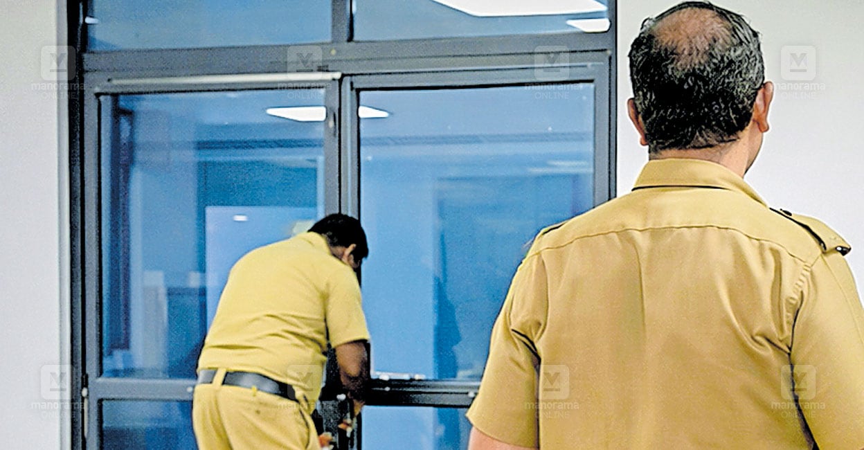 കൊടുത്തത് ഒരു കോടി, പോരെന്ന് ജിസിഡിഎ; വാടക നാടകം! നവീകരണത്തിലെ നഷ്ടം നികത്താൻ ബ്ലാസ്റ്റേഴ്സിനെ ‘പിഴിയുന്നു’?