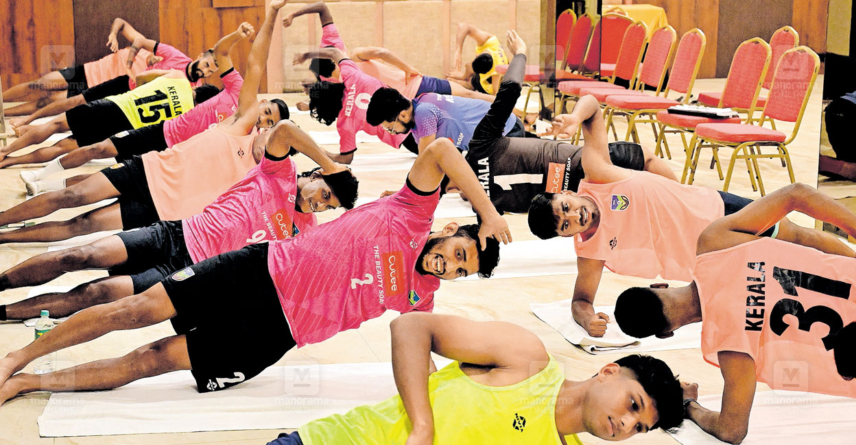 പഞ്ച് വേണം! സന്തോഷ് ട്രോഫി ഫുട്ബോൾ സെമി ഫൈനലിൽ ഇന്ന് കേരളം – പഞ്ചാബ്