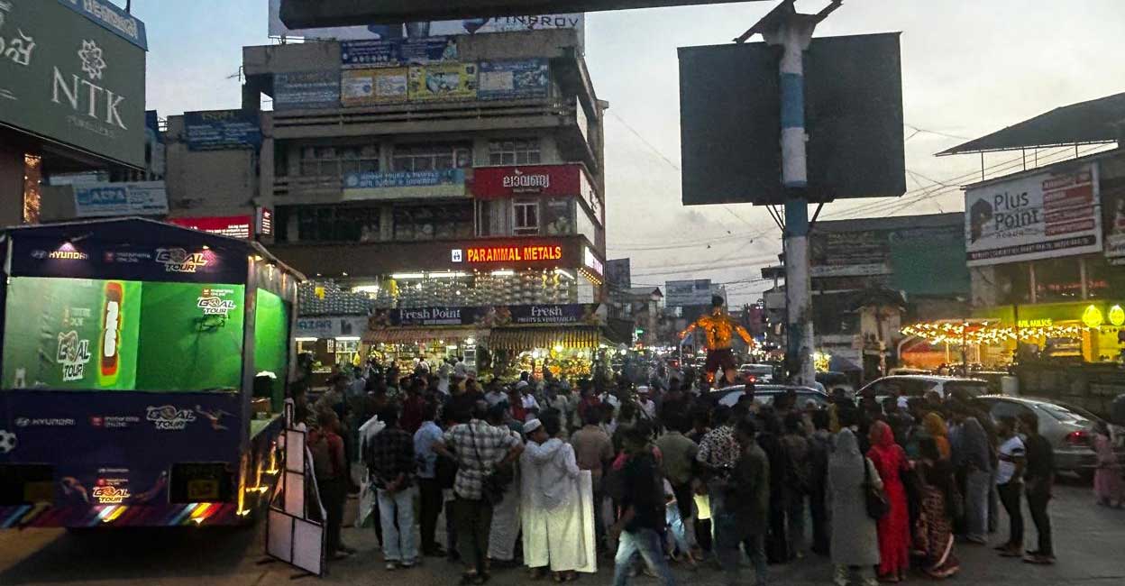 ‘ദ് ഗോൾ ടൂര്‍’ മലപ്പുറത്ത്, പെരിന്തൽമണ്ണയിലും മഞ്ചേരിയിലും പുലാമന്തോളിലും പര്യടനം