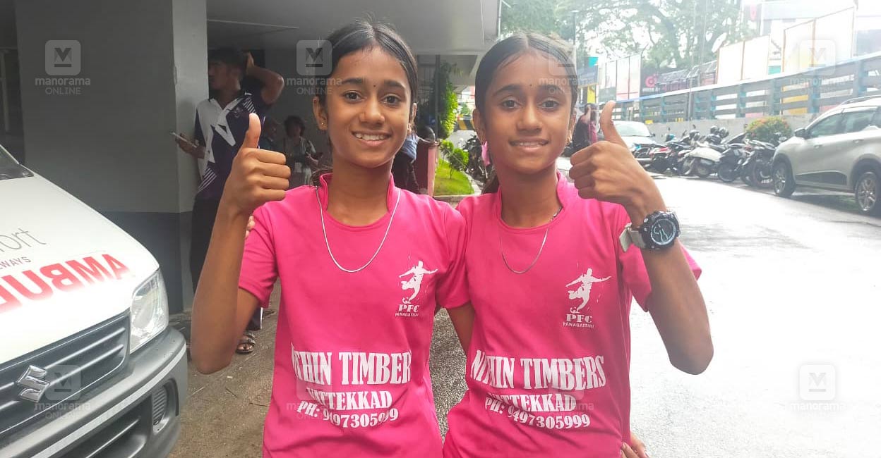 അനുജത്തിയോട് പോരാടാൻ വയ്യ, ‘സീനിയറായ’ ശ്രേയയ്ക്ക് വെള്ളി, ശ്രദ്ധയ്ക്ക് വെങ്കലം; നടന്നുകയറി ഇരട്ടക്കുട്ടികൾ