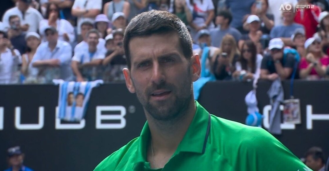 ജോക്കോവിച്ച് മത്സരത്തിനിടെ