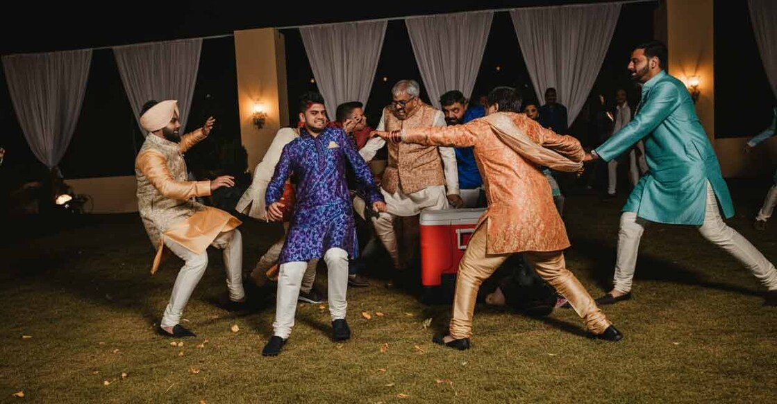 wedding-venue-fight Representative Image∙ AI Generated