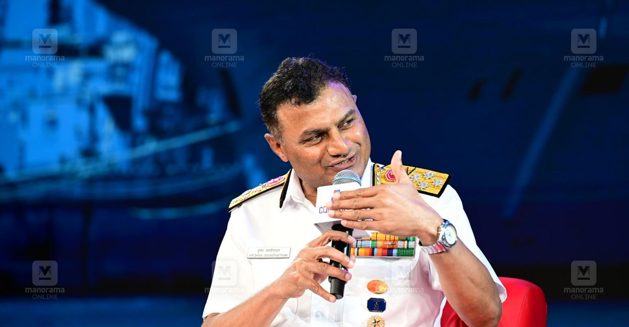കൊച്ചി നേവിക്ക് സ്പെഷൽ: നാവികസേനാ മേധാവി