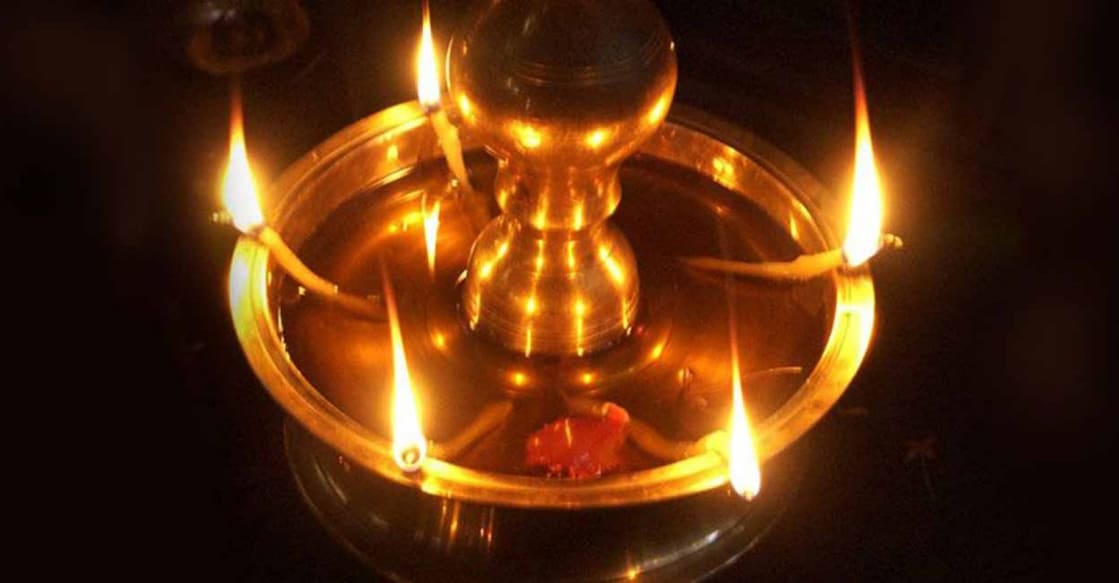 how-to-light-nilavilakku-for-prosperity how-to-light-nilavilakku-for-prosperity