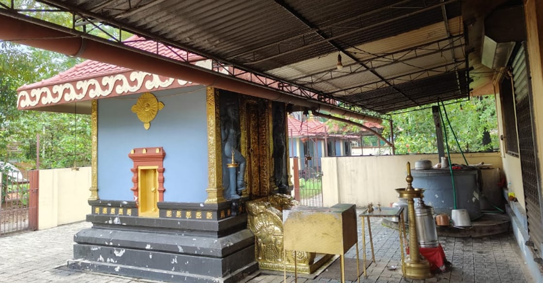 Unique Offerings and Rituals at Eloor Kizhakkum Bhagham Devi Temple സ്പെഷൽ അറേഞ്ച്മെന്റ്