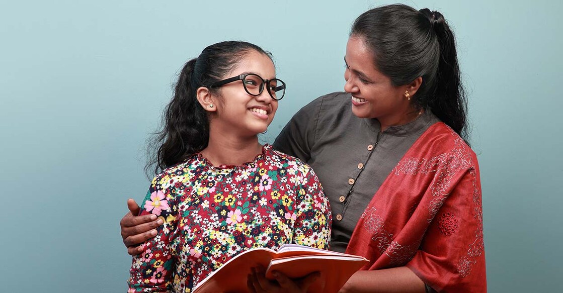 mother-and-daughter-indian-ajijchan-istock-photo-com
