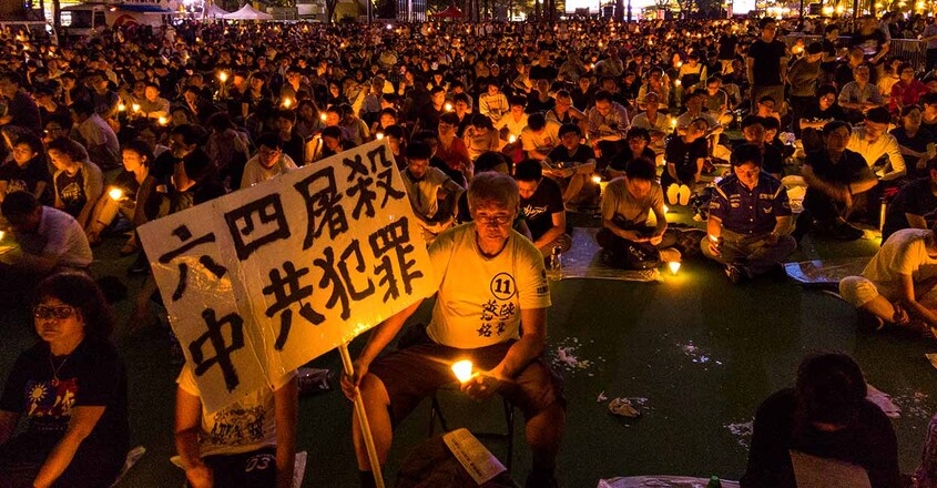 tiananmen-square-protests1 tiananmen-square-protests1