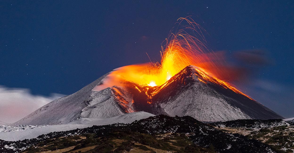 ''ഞാൻ എരിയുന്നു'' എന്ന് വിളിച്ചോതുന്ന എറ്റ്ന അഗ്നിപര്‍വ്വതം Mount