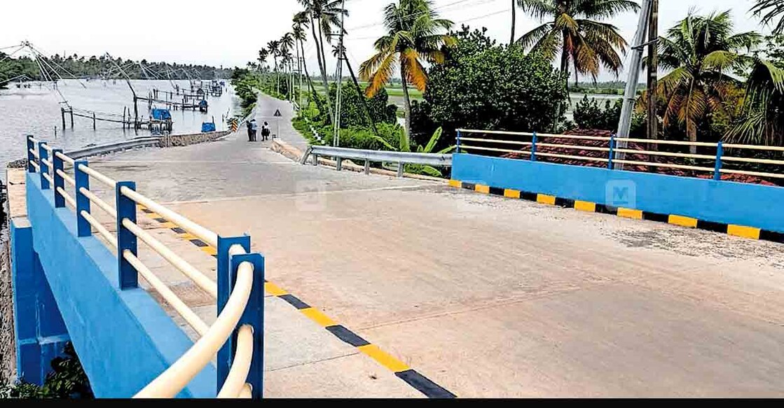 ഉദ്ഘാടനം നടക്കാത്ത വാക്കയിൽ പാലം. 