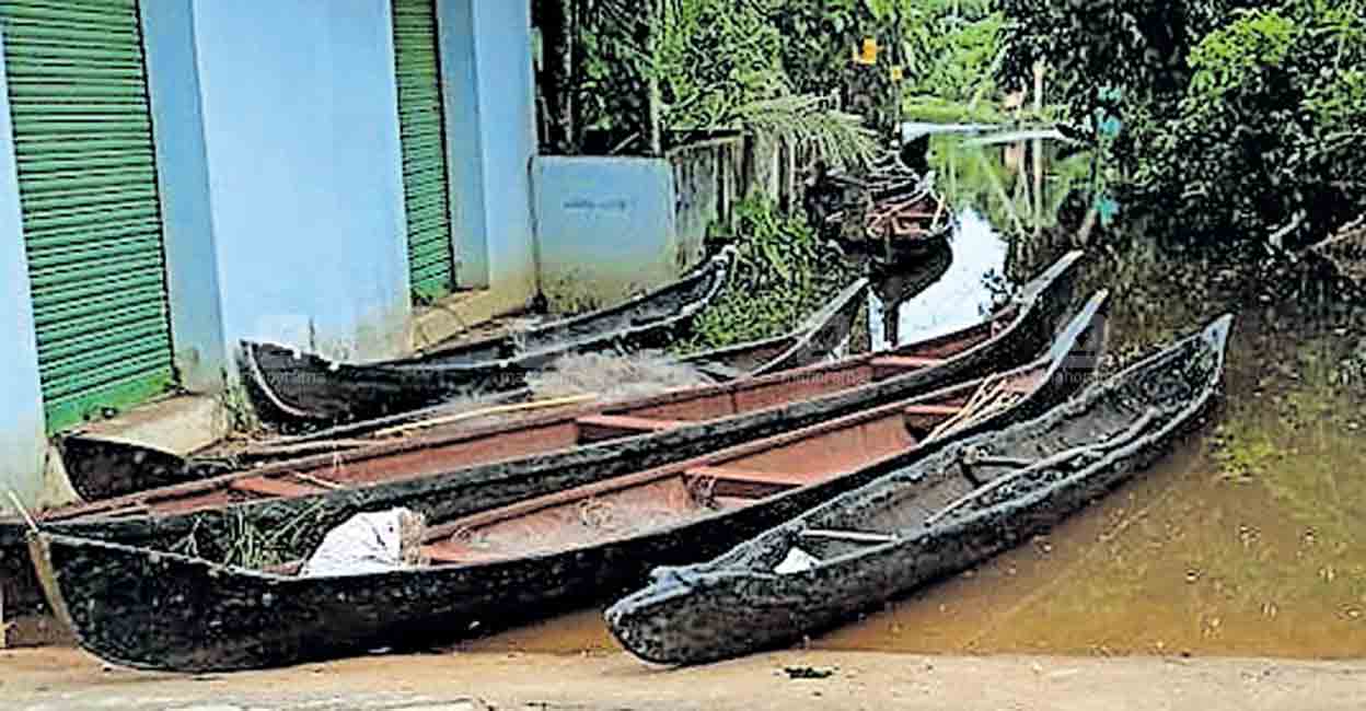 ദുരിതക്കയമായി മാന്നാർ, ബുധനൂർ, ചെന്നിത്തല, വീയപുരം പഞ്ചായത്തുകളുടെ ...