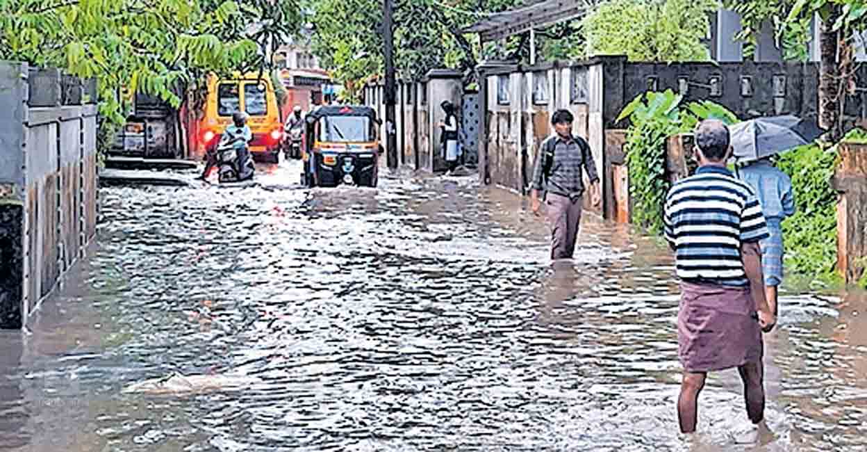 ആലപ്പുഴയിൽ പെയ്തിറങ്ങിയത് ‘ലഘുമേഘവിസ്ഫോടനം’: കായംകുളത്ത് 118.5 ...