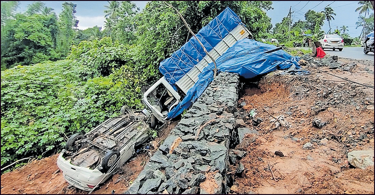 നിയന്ത്രണം വിട്ട ലോറി ബൈക്കിലും കാറിലും ഇടിച്ചു; 7 പേർക്കു പരുക്ക്