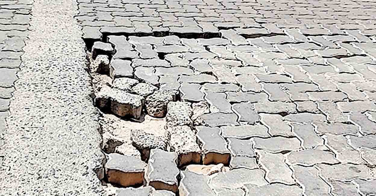 പൈപ്‌ലൈൻ റോ‍ഡിന്റെ തകർച്ച ഉടൻ പരിഹരിക്കണം വാട്ടർ അതോറിറ്റി Kerala