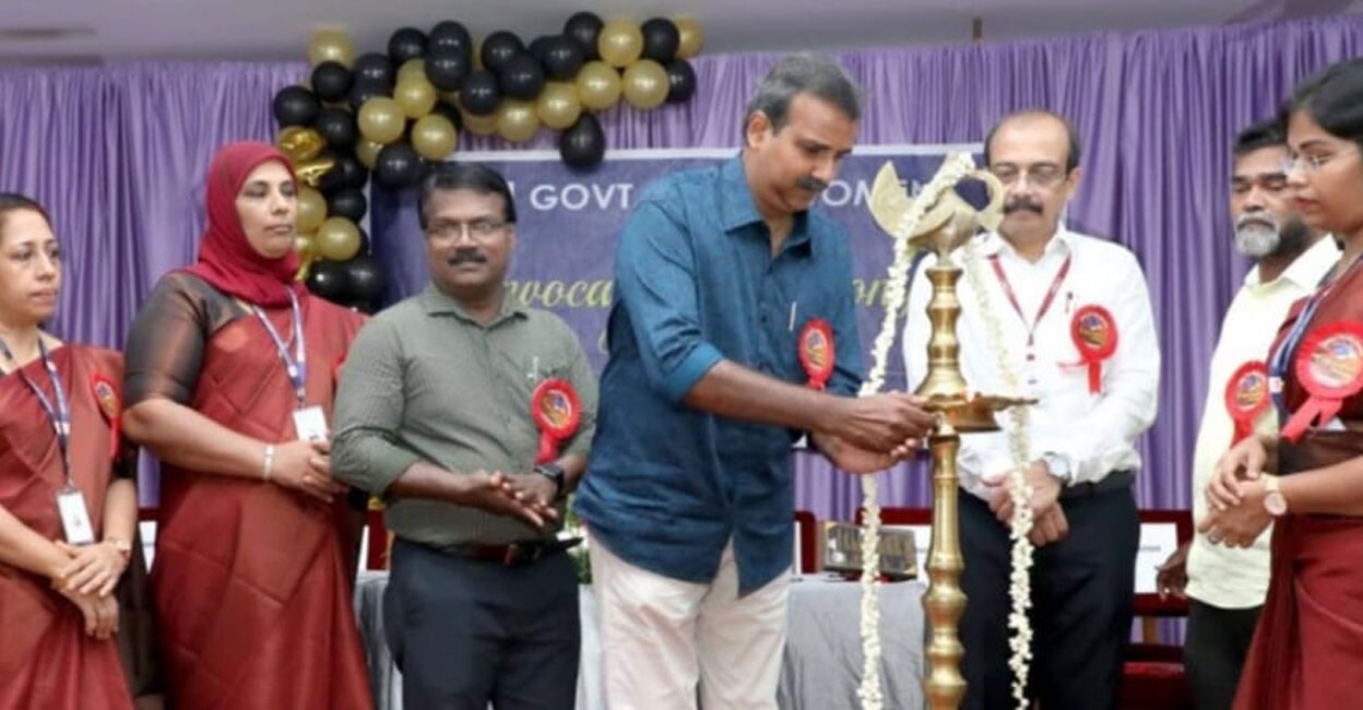 സർട്ടിഫിക്കറ്റ് വിതരണവും വിജയികളെ ആദരിക്കലും ITI Kalamassery സർട്ടിഫിക്കറ്റ് വിതരണവും വിജയികളെ ആദരിക്കലും ITI Kalamassery