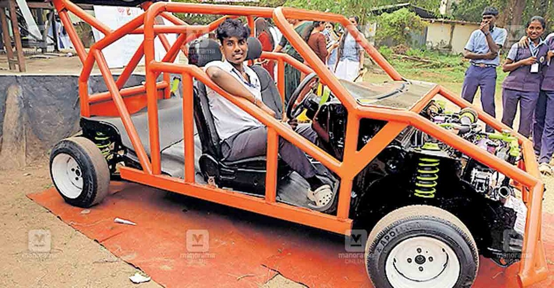 സ്വന്തമായി നിർമിച്ച ബഗ്ഗി മോട്ടർ
വാഹനവുമായി സൗരവ് കെ.സുനിൽ