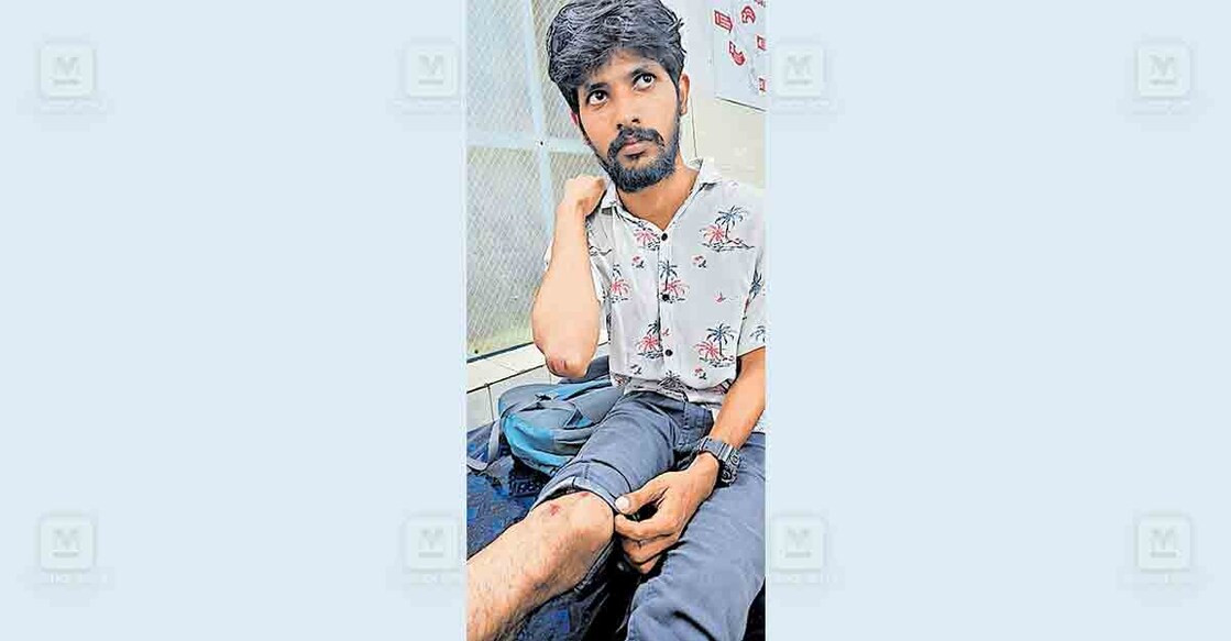 അർജുൻ മൂവാറ്റുപുഴ ജനറൽ ആശുപത്രിയിൽ.  
