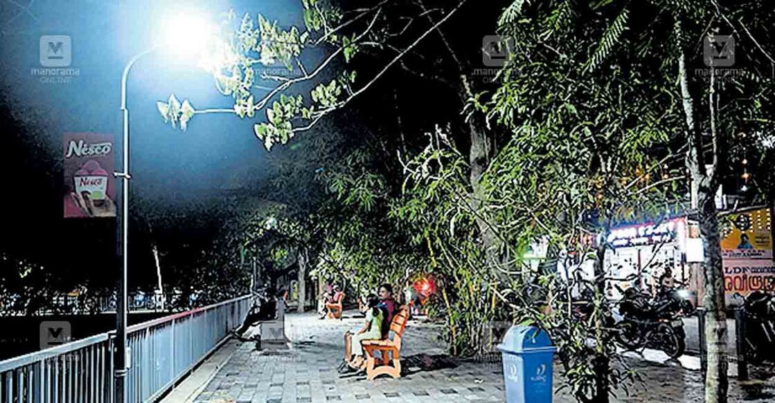 മാണിക്യമംഗലം തുറ ടൂറിസം ഡെസ്റ്റിനേഷൻ സെന്ററിലെ സായാഹ്നം.  
