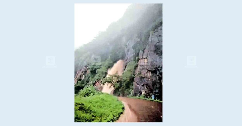 തിങ്കളാഴ്ച ബോഡിമെട്ട് പുലികുത്തിനു സമീപമുണ്ടായ മലവെള്ളപ്പാച്ചിൽ (വിഡിയോ ചിത്രം) തിങ്കളാഴ്ച ബോഡിമെട്ട് പുലികുത്തിനു സമീപമുണ്ടായ മലവെള്ളപ്പാച്ചിൽ (വിഡിയോ ചിത്രം)