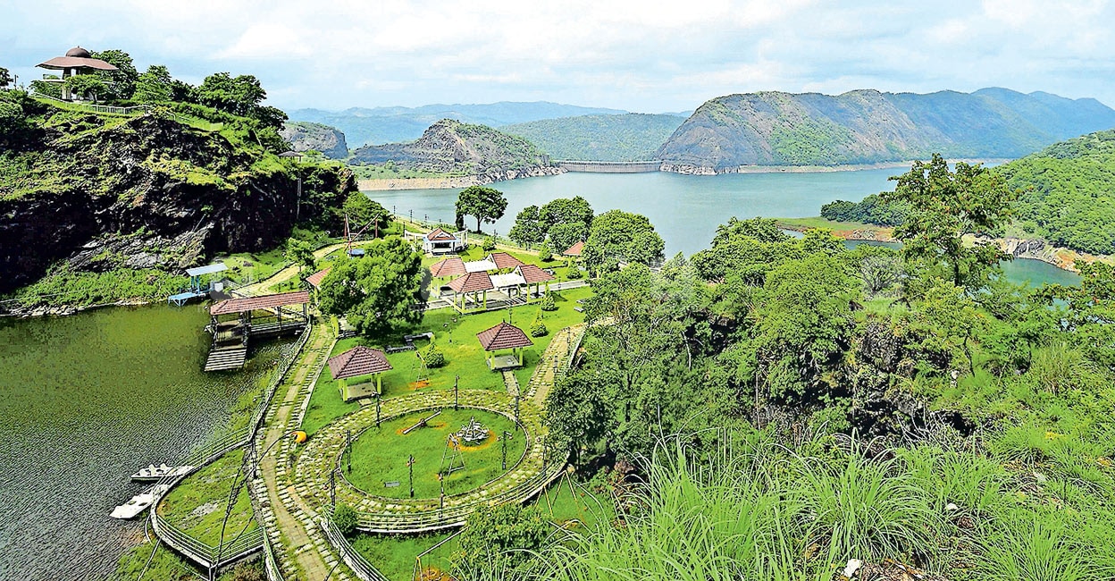 IDUKKI & CHERUTHONI DAMS OPEN FOR VISITORS DURING ONAM CELEBRATIONS -  Kumily Calling