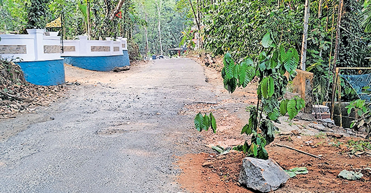 പൈപ്പ് പൊട്ടി വീട്ടിലേക്കുള്ള ശുദ്ധജല വിതരണം നിലച്ചു; ഒടുവി