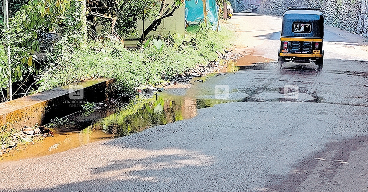 പൈപ്പ് പൊട്ടി മാസങ്ങളായി വെള്ളം പാഴാകുന്നു; നടപടിയില്ല