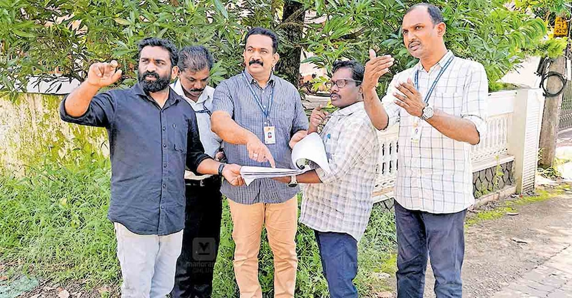 adimali-kumily-nh ദേശീയപാത 185ന്റെ ഭൂമി ഏറ്റെടുക്കലിന് ലാൻഡ് അക്വിസിഷൻ–എച്ച് അധികൃതർ അടിമാലി അമ്പലപ്പടിയിൽ തുടക്കം കുറിക്കുന്നു.
