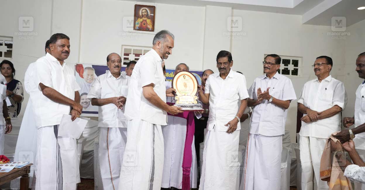 ഡോ. ആന്റണി ജോസഫ് കല്ലമ്പള്ളിക്ക് ഗുരു ശ്രേഷ്ഠ അവാർഡ് | Idukki | Guru ...