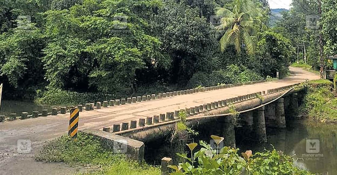 thommankuth-chappath തൊമ്മൻകുത്ത് ചപ്പാത്ത്.