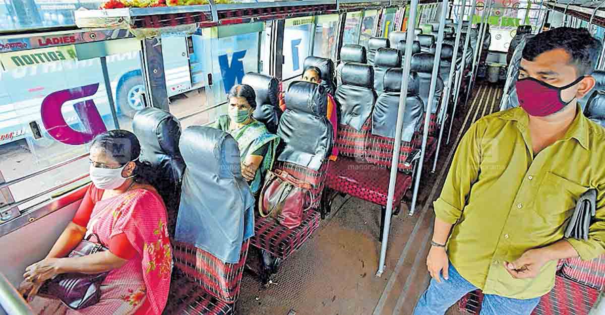 സ്വകാര്യ ബസുകൾ ഭാഗികമായി സർവീസ് നടത്തി; തിരക്ക് രാവിലെയും വൈകിട്ടും മാത്രം