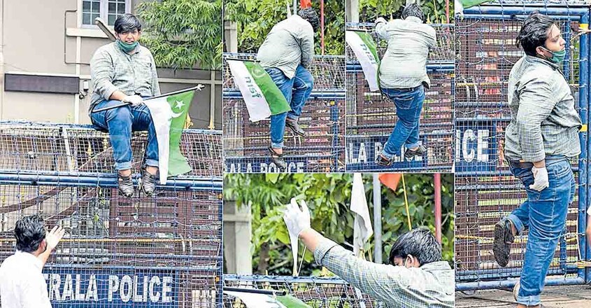 മന്ത്രി കെ.ടി.ജലീൽ രാജിവയ്ക്കണമെന്നാവശ്യപ്പെട്ട് കണ്ണൂർ കലക്ടറേറ്റിലേക്ക് എംഎസ്എഫ് പ്രവർത്തകർ നടത്തിയ മാർച്ചിനിടെ ബാരിക്കേഡിനു മുകളിൽ ഇരുന്നു പ്രതിഷേധിക്കുന്ന പ്രവർത്തകൻ. സമരാവേശം കഴിഞ്ഞപ്പോൾ ബാരിക്കേഡിനു മുകളിൽ നിന്നും ഇറങ്ങാൻ ശ്രമിക്കുന്ന കാഴ്ചകൾ. ചിത്രം:മനോരമ മന്ത്രി കെ.ടി.ജലീൽ രാജിവയ്ക്കണമെന്നാവശ്യപ്പെട്ട് കണ്ണൂർ കലക്ടറേറ്റിലേക്ക് എംഎസ്എഫ് പ്രവർത്തകർ നടത്തിയ മാർച്ചിനിടെ ബാരിക്കേഡിനു മുകളിൽ ഇരുന്നു പ്രതിഷേധിക്കുന്ന പ്രവർത്തകൻ. സമരാവേശം കഴിഞ്ഞപ്പോൾ ബാരിക്കേഡിനു മുകളിൽ നിന്നും ഇറങ്ങാൻ ശ്രമിക്കുന്ന കാഴ്ചകൾ. ചിത്രം:മനോരമ