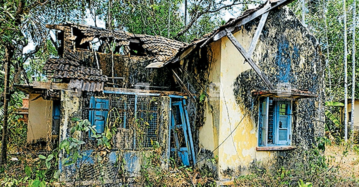 ജലഅതോറിറ്റിയുടെ ക്വാർട്ടേഴ്സുകൾ നശിക്കുന്നു