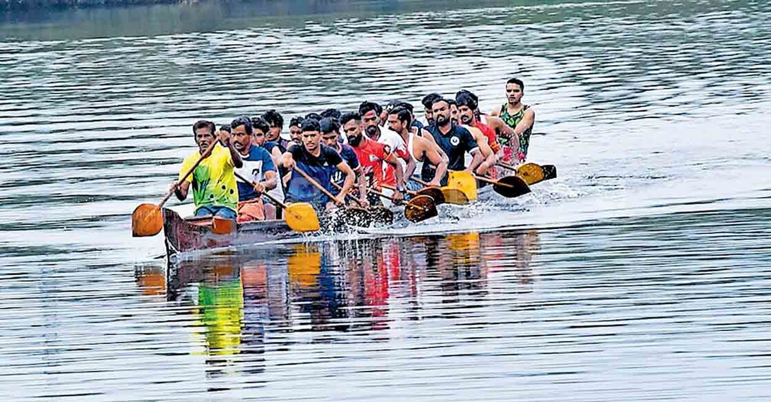 kannur-thejaswini-river-boat-race