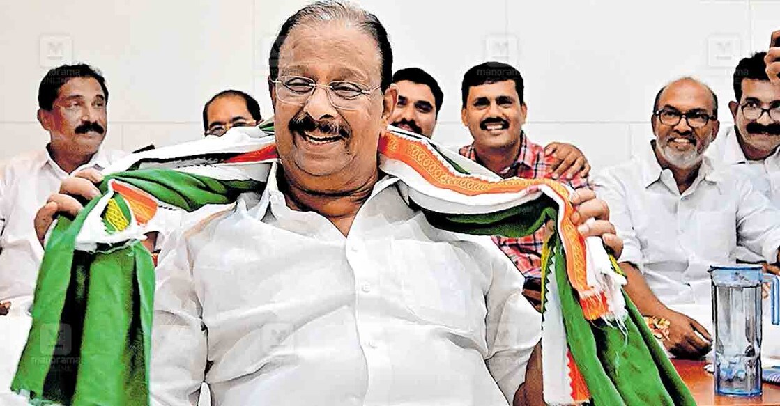 k-sudhakaran-8 കണ്ണൂർ നടാലിലെ വീട്ടിൽ പ്രവർത്തകർക്കൊപ്പം തിരഞ്ഞെടുപ്പ് ഫലം ടിവിയിൽ വീക്ഷിക്കുന്ന
കെ. സുധാകരൻ. ചിത്രം:മനോരമ