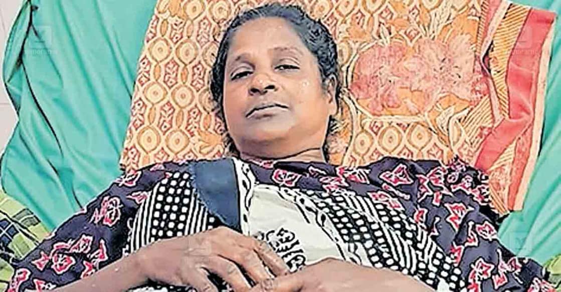 kannur-wild-elephant-attack-surija കാട്ടാനയുടെ ആക്രമണത്തിൽ പരുക്കേറ്റ് ചികിത്സയിൽ കഴിയുന്ന നടുവിലേകിഴക്കേതിൽ സുരിജ.