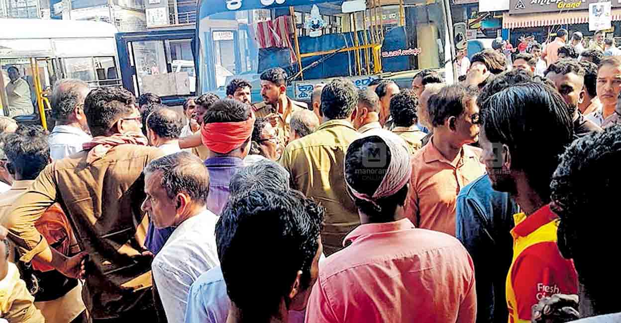 കർണാടക ആർടിസി ബസുകൾ സമയക്രമം പാലിക്കുന്നില്ലെന്നു പരാതി