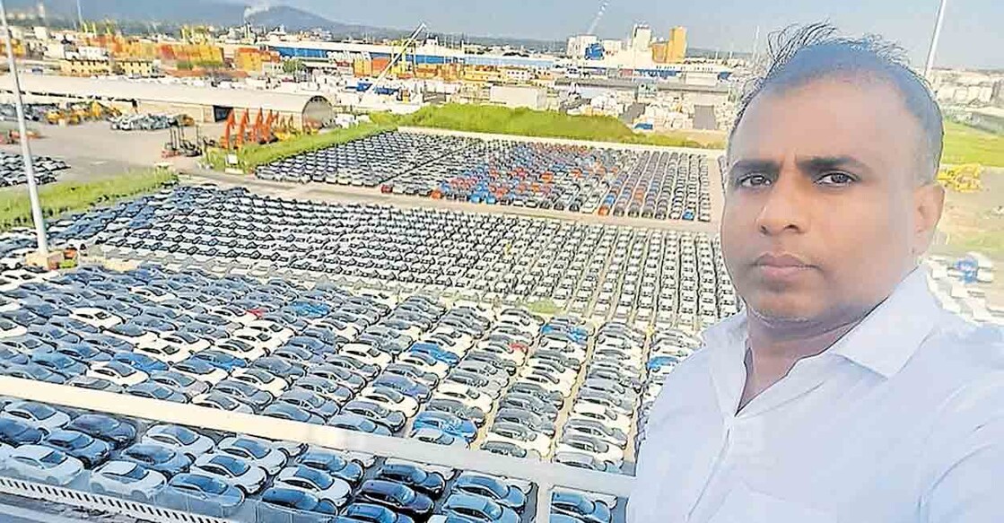 കാസർകോട് പാലക്കുന്ന് ആറാട്ടുകടവ് സ്വദേശി ബിനീഷ് ജൂൺ 30ന് കപ്പലിൽ ജോലിയിൽ മപ്രവേശിച്ചപ്പോൾ പകർത്തിയ സെൽഫി