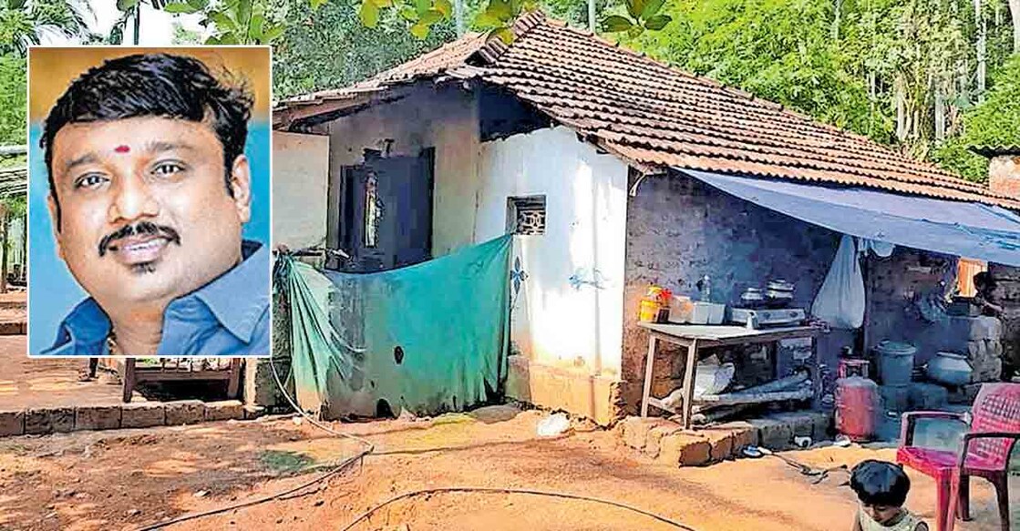 1) ജാനകിയുടെ ജപ്തി ചെയ്ത വീട്. 2)  (ഉണ്ണിക്കൃഷ്ണൻ  )