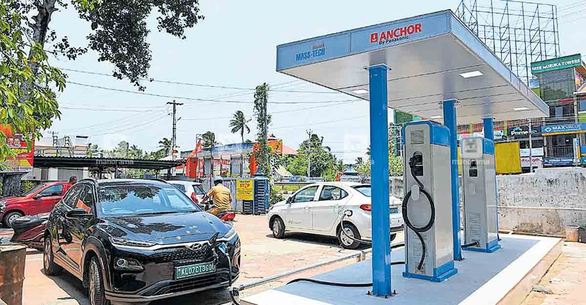 ഫുൾ ടാങ്ക് ‘വൈദ്യുതി നിറച്ചു’ പോകാൻ തയാറായിക്കൊള്ളു, 4 കിലോമീറ്ററി