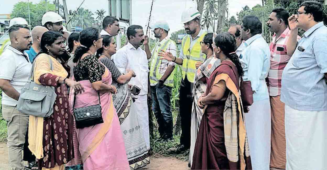 വെള്ളക്കെട്ടിന് ശാശ്വത പരിഹാരം ജനപ്രതിനിധികളുമായി ചർച്ച നടത്തി