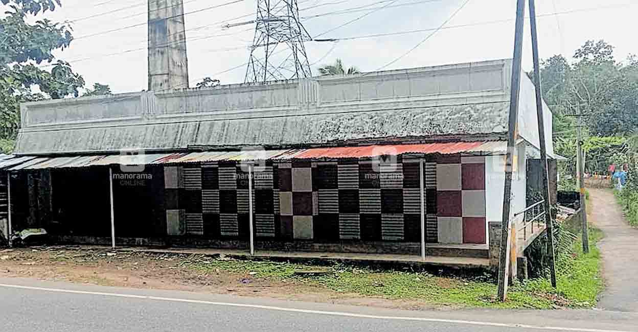 കല്ലുവെട്ടാംകുഴിയിൽ വിദേശമദ്യ ശാല തുറക്കാനാകാതെ കൺസ്യൂമർ ഫെഡ്