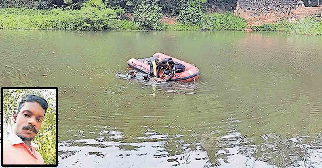 kollam-reji-deadbody
ഇത്തിക്കരയാറ്റിൽ നീന്തുന്നതിനിടെ മുങ്ങിമരിച്ച ജെ.റെജിയുടെ മൃതശരീരം അഗ്നിരക്ഷാസേന കണ്ടെത്തിയപ്പോൾ(ഇൻസെറ്റിൽ ജെ.റെജി).
