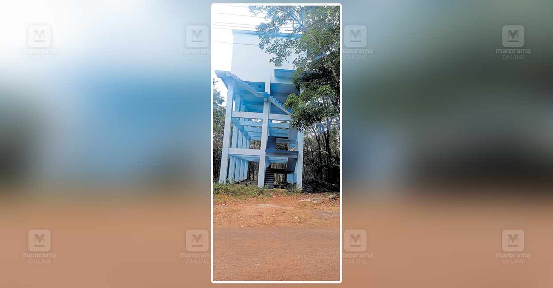 കുളക്കട പഞ്ചായത്തിലെ കൊടിതൂക്കാംമുകളിൽ നിർമാണം പൂർത്തിയായ ജലസംഭരണി  