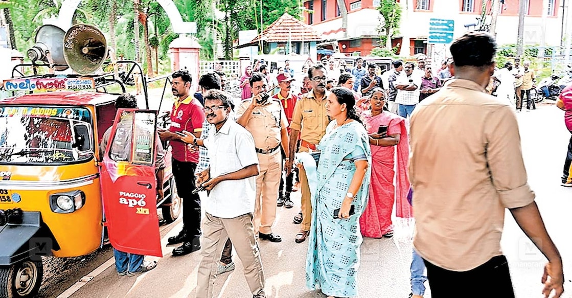 kerala-mock-drill ശാസ്താംകോട്ട ജലഅതോറിറ്റി ശുദ്ധീകരണശാലയ്ക്കു മുന്നിൽ നടന്ന മോക് ഡ്രില്ലിൽ നിന്നുള്ള ദൃശ്യം.