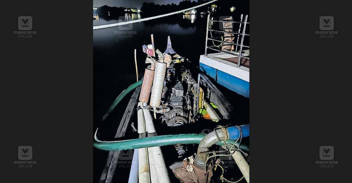 arunagappally-kayal-dredging-arrest arunagappally-kayal-dredging-arrest